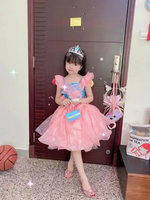 垃圾袋做裙子 #幼儿园的手工作业,没点实力都不敢做家长.