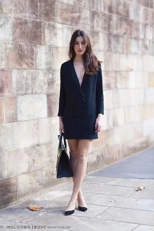 一双黑色尖头鞋可以搭配你大半个夏日衣柜