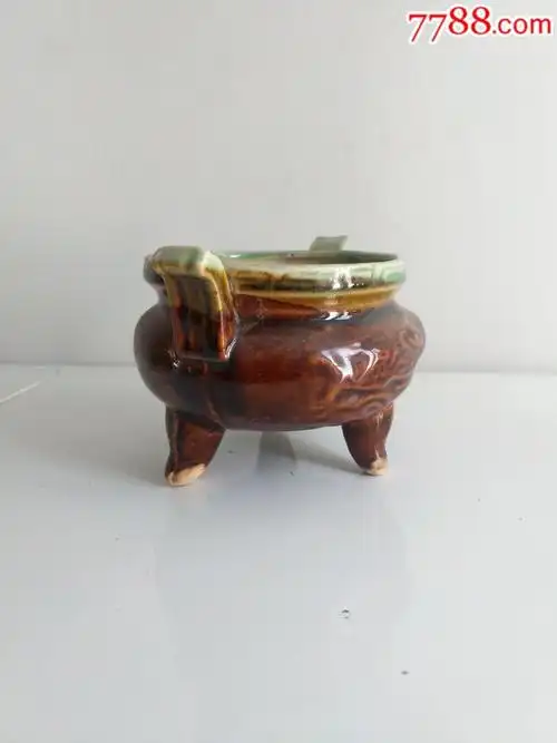 七八十年代陶瓷香炉