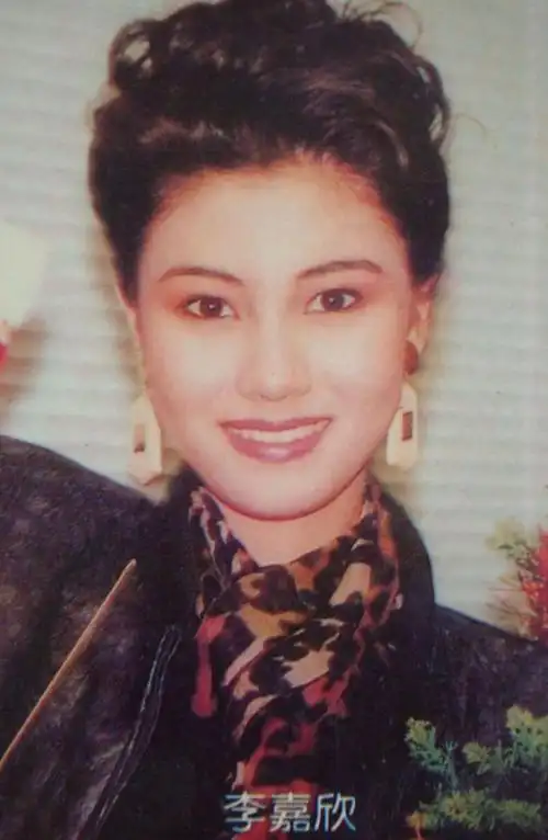 11幅罕见李嘉欣早期杂志挂历照片没有ps的年代才出真国色