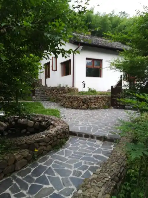 华清旗下村暖公司的莫干山民宿