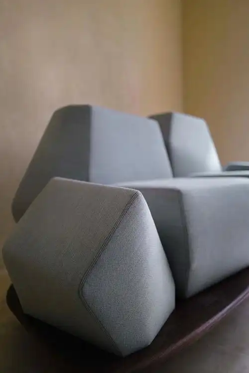 梵几迄今最具有机仿生概念的代表之作冰山沙发是梵几2020年9月即将