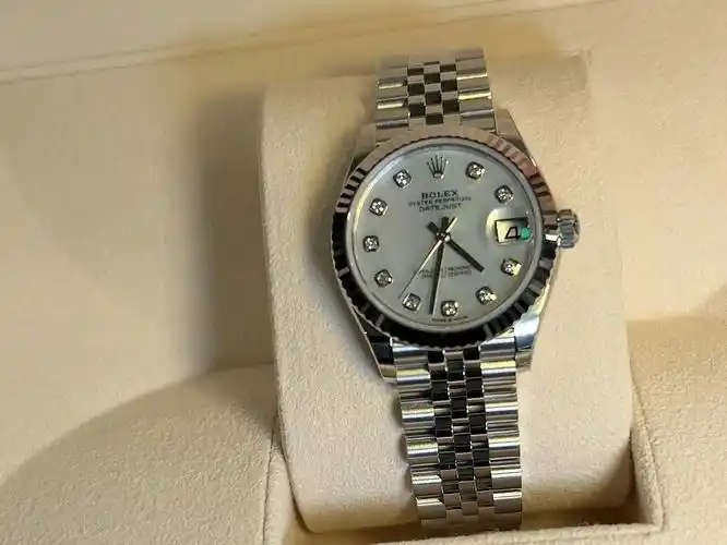 全新劳力士女装日志278274贝母盘钻刻值得买吗?