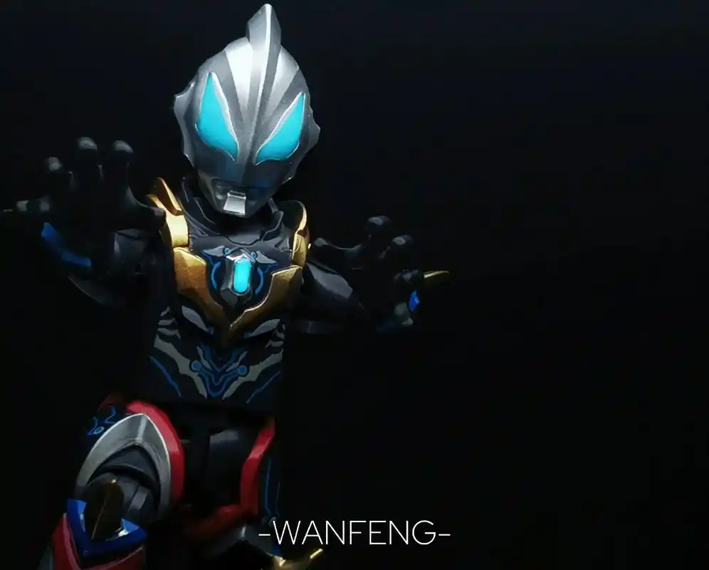 捷德奥特曼银河初生形态,该形态来源于泽塔奥特曼tv剧