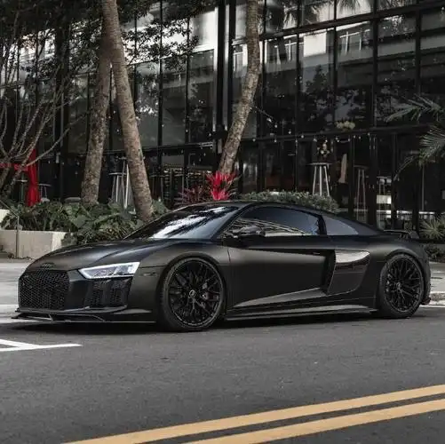 奥迪r8黑武士超跑的高颜值,科技感十足,豪华又迷人,像位霸气的守护者
