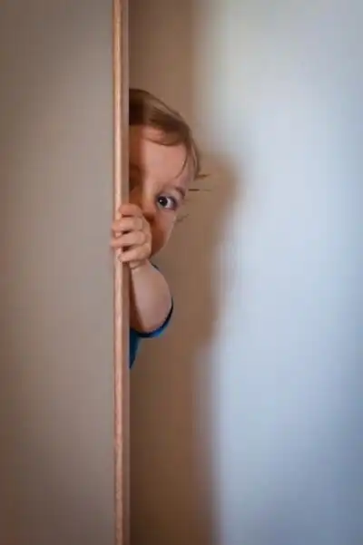 我就偷偷看一下