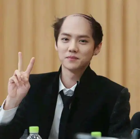 男神变成秃头地中海了你还爱吗,没头发的杨洋简直是