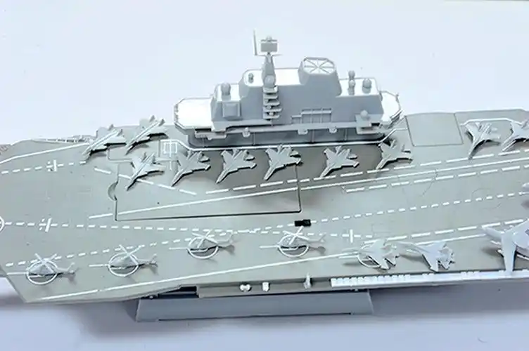 参加全国青少年科技模型网络系列竞赛活动的"大国重器"航海模型制作赛