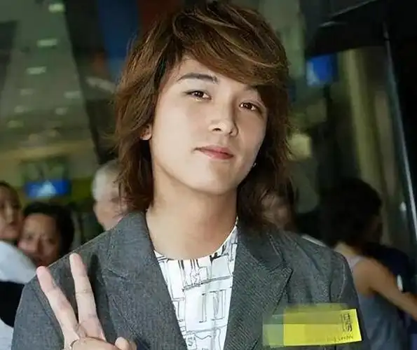 回顾邱泽:抛弃杨丞琳,伤过唐嫣,为何最后娶了二婚许玮甯?