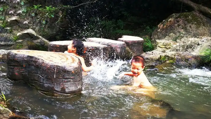 前格石美溪谷探幽