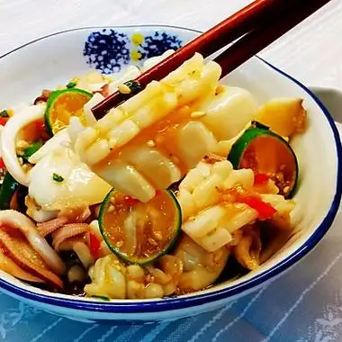 乌贼鱼的做法(凉拌乌贼鱼的简单做法 鲜嫩低脂) | 红五百科