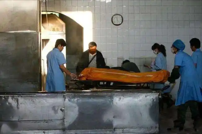 关于火化的传闻,一次看个够|遗体|骨灰|火葬场|火化炉_网易订阅