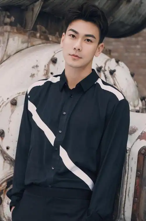 自带唇珠的5位男星有人面若桃花有人邪魅挑逗太迷人了