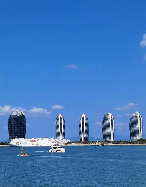 春游海岛三亚湾