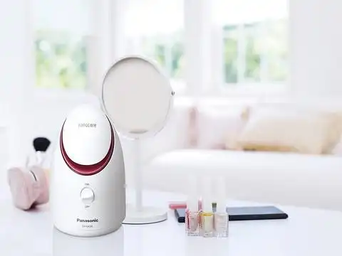 器是sa33 级版,新增了香薰功能,松下蒸脸器能为皮肤进行补水和清洁