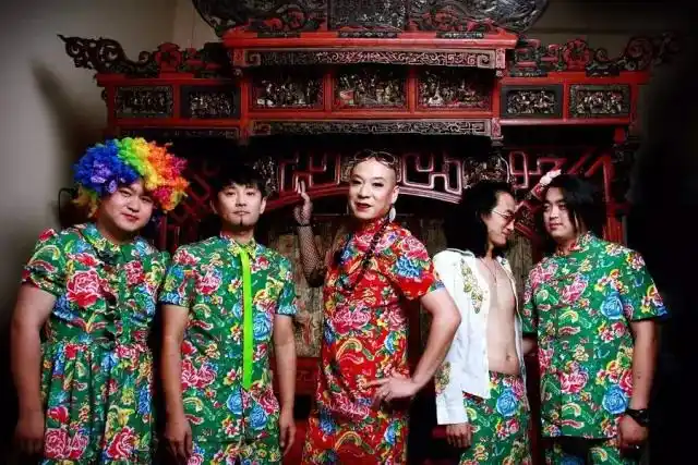 二手玫瑰金马奖现场表演被批低俗我却觉得他们这次还骚的不够