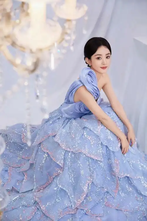 [鲜花]【赵丽颖:周末早安!