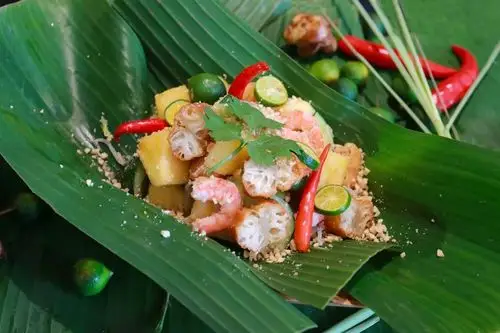 前方刮来一阵带着福利的南洋风味是娘惹菜系没错了