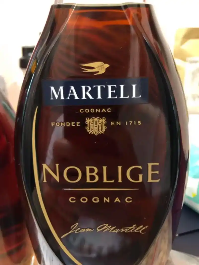 马爹利名士巨无霸干邑白兰.标题:【6000ml - 抖音