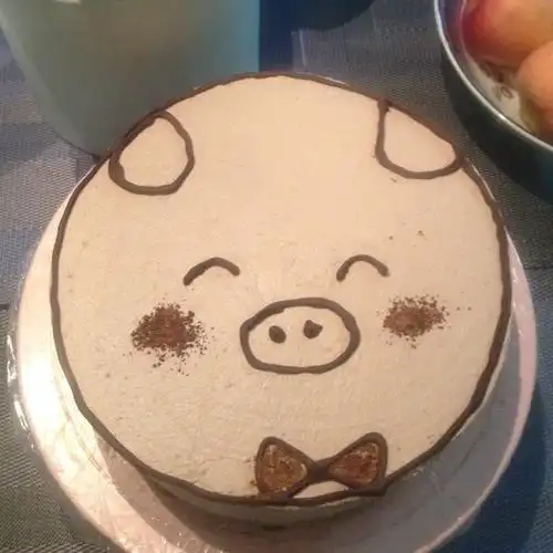 晚彤做的小猪奶油蛋糕