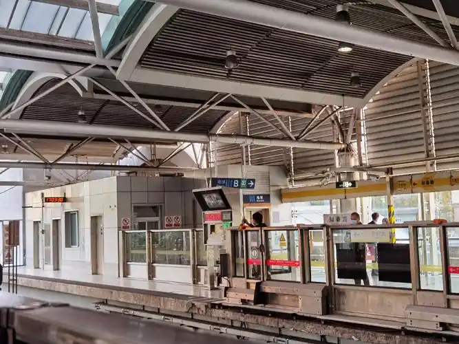 五道口站有车迷拍照[滑稽]浏览:337收藏:0支持:11上传时间:2020-10-17