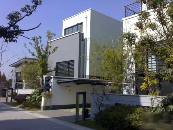 东方庭院,联排别墅,只卖380万.地铁别墅,花园100平方,急售