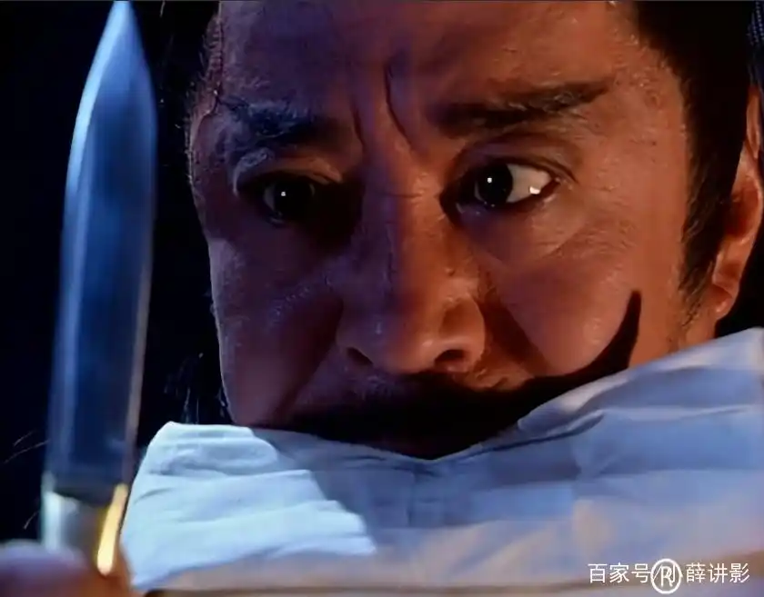 东方不败和岳不群都炼葵花宝典,为何两人的性格如此之大?