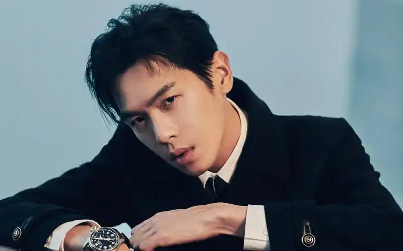 张若昀超帅写真桌面壁纸