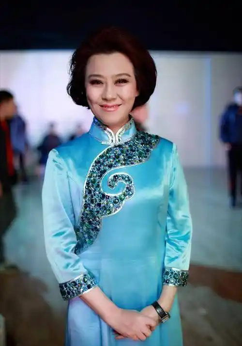 京剧演员王蓉蓉不适合武则天这个角色,就像迟小秋不适合柯湘一样_剧目