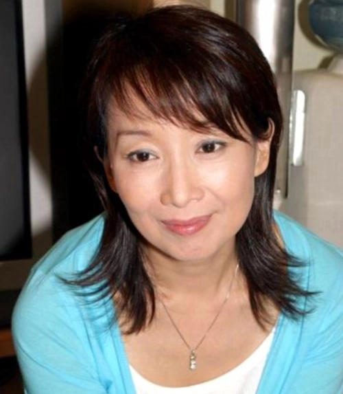 香港歌手陈美龄,培养出3个斯坦福儿子,她是如何做到的?