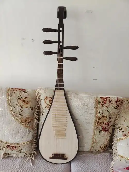 鸡翅木五弦琵琶