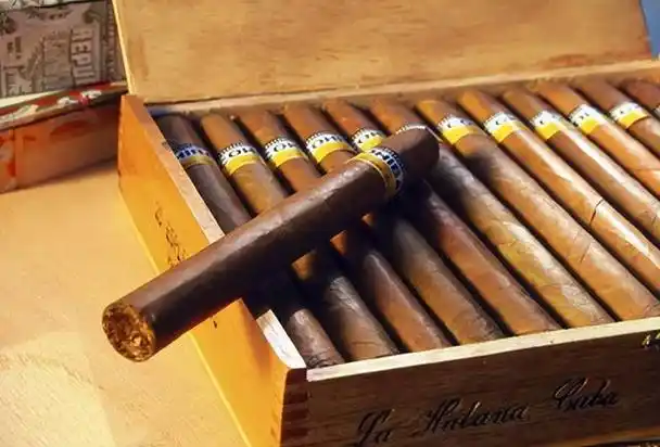 香烟烟嘴里面的爆珠是什么,有什么作用(九种香烟被列入黑名单)