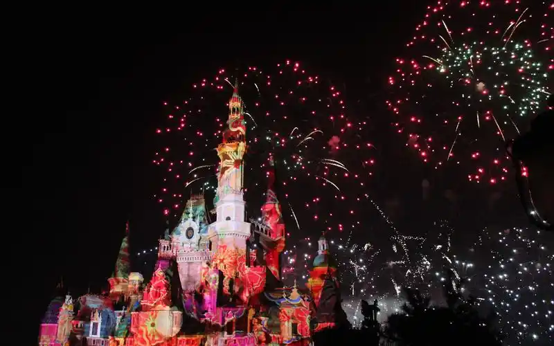 上海迪士尼夜晚灯光烟花表演 新年烟花表演(4k 60帧)