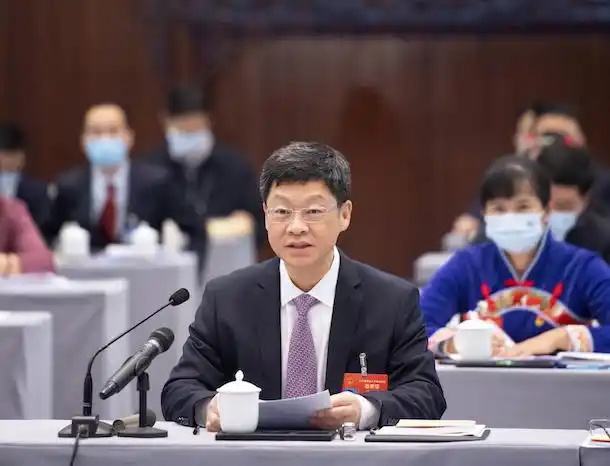 全国人大代表,泉州市委书记康涛在十三届全国人大四次会议上.