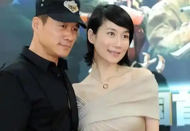 温峥嵘:隐婚生子20年,老公不是何政军,与姚刚也很清白