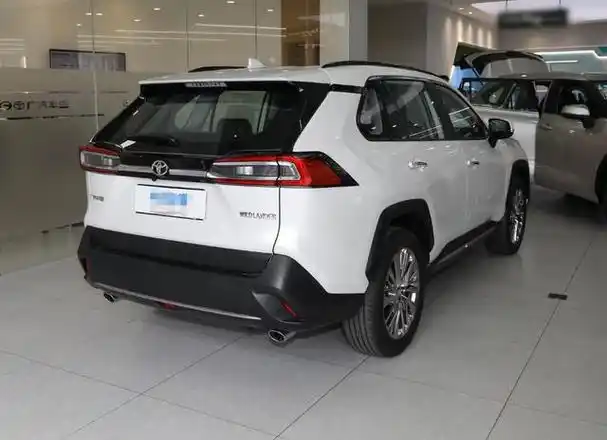 广汽丰田"妥协了"!从17万跌至11万,配四驱喝92油,还看啥crv