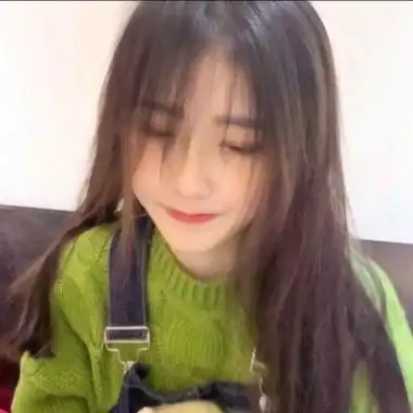 真人头像女生同一个人