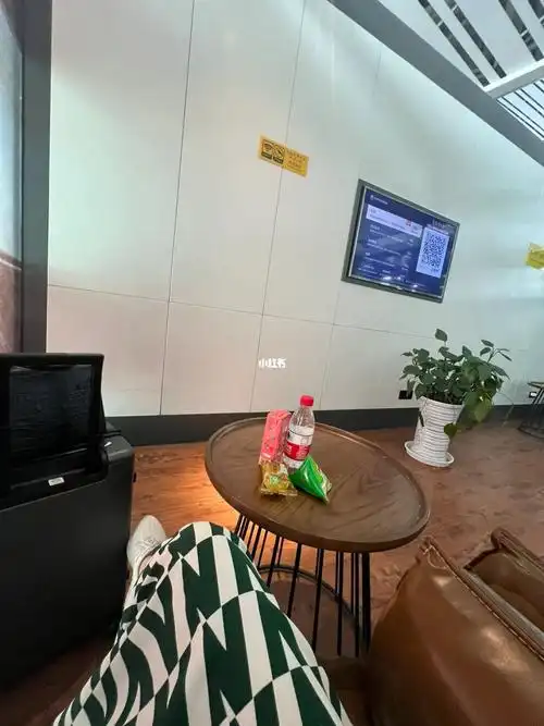 兰州机场贵宾休息室吐槽