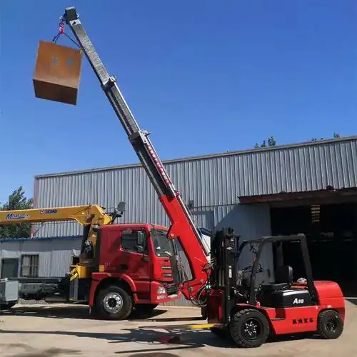 叉车改装吊车叉车飞臂吊车5吨叉车吊车厂家定做