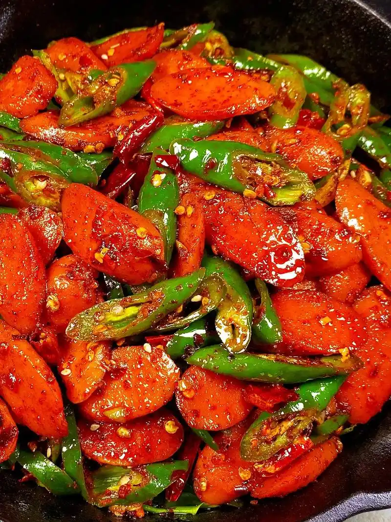 香辣孜然火腿片,这个真的好吃!香香辣辣,每次一盘都不够吃,太 - 抖音