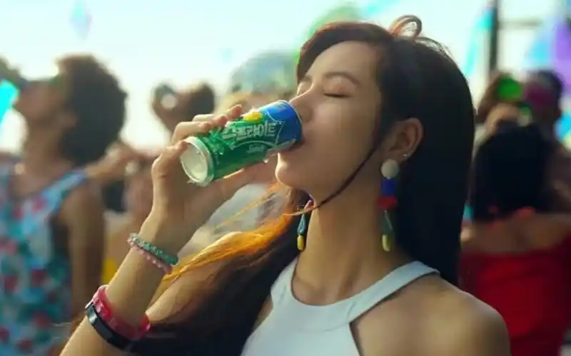 【blackpink】粉墨雪碧cf完整版_哔哩哔哩 (゜-゜)つロ 干杯~-bili