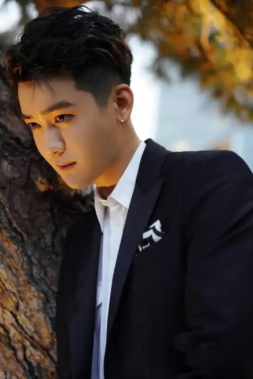 熊梓淇西装绅士风写真图片36