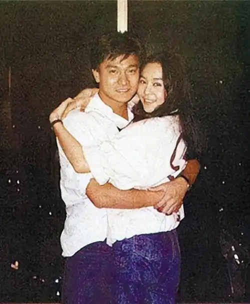 终于瞒不住了!刘德华赖文慧关系曝光,谁知除了结婚证啥都给了!