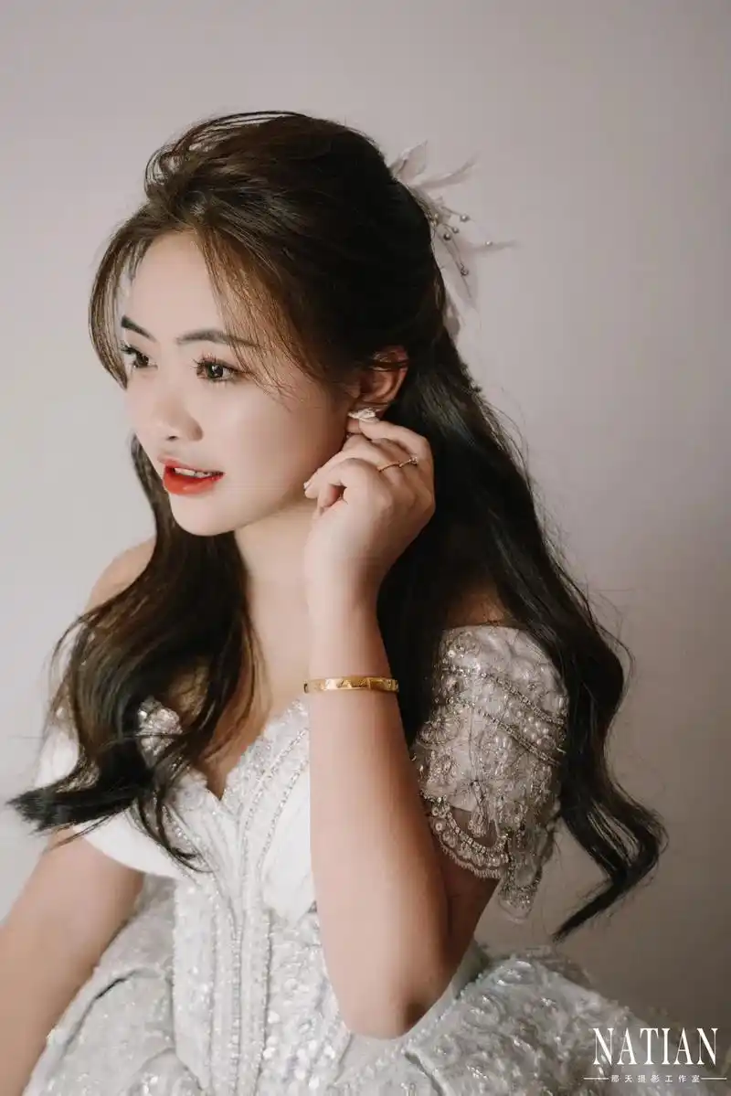 新娘妆面造型分享.新娘妆肯定是要年轻精致呀!#新娘跟妆 #婚 - 抖音