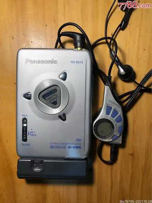 图片即可轻松放大,缩小更多"随身听/mp3"商品>>>>99索尼磁带随身听