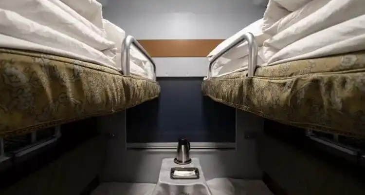 d782—等卧和二等卧区别