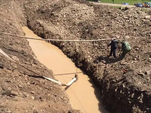 施工现场采风—明沟排水