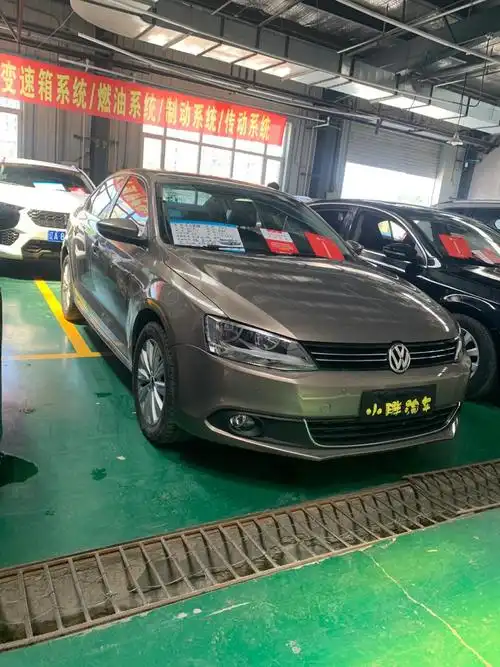 15年大众速腾 自动1.4t 10万公里 这完扔就4w多