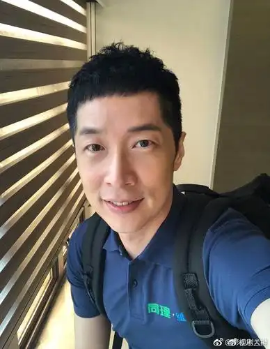 马浚伟要开学了tvb知名艺人马浚伟为了去北大上学做足了准备