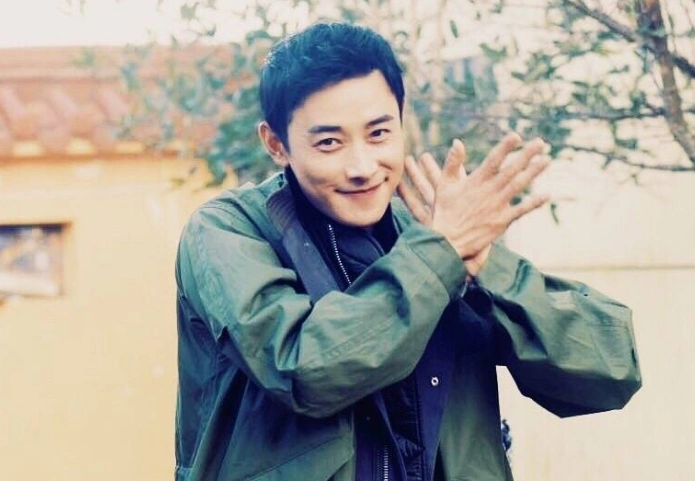 罗晋生日照片被公开,唐嫣依旧没现身,罗晋被安排的没毛病